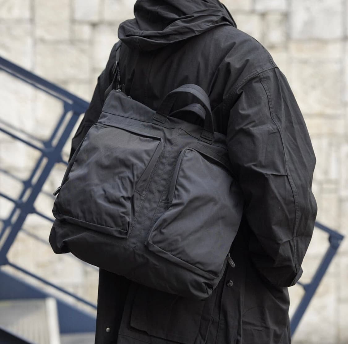 Amiacalva 개버딘 헬맷백 블랙 상품이미지10