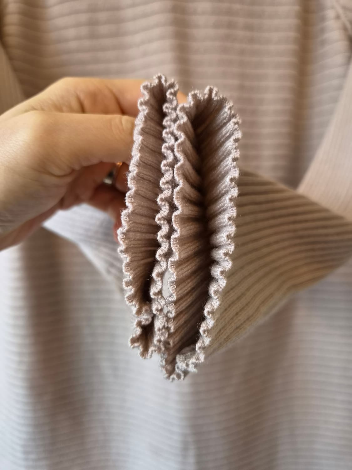 코스 Cos 여성 울터틀넥니트미니원피스 XS사이즈 상품이미지5