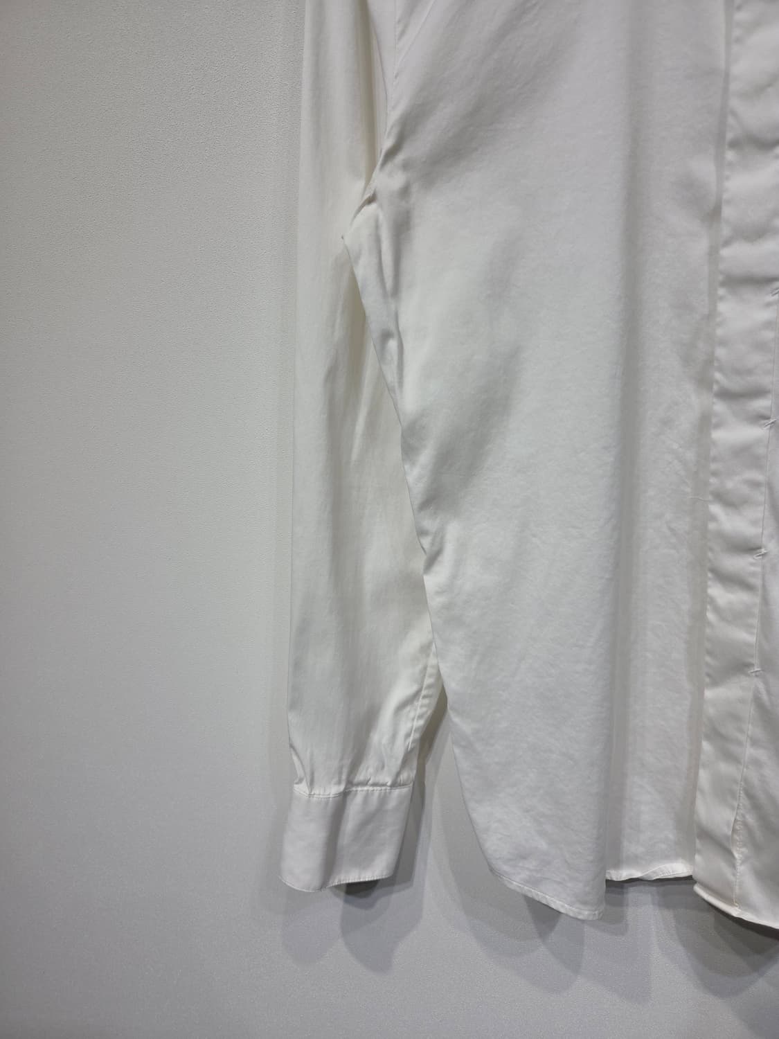 SOLID HOMME 솔리드옴므 우영미 히든버튼 화이트 셔츠 상품이미지4