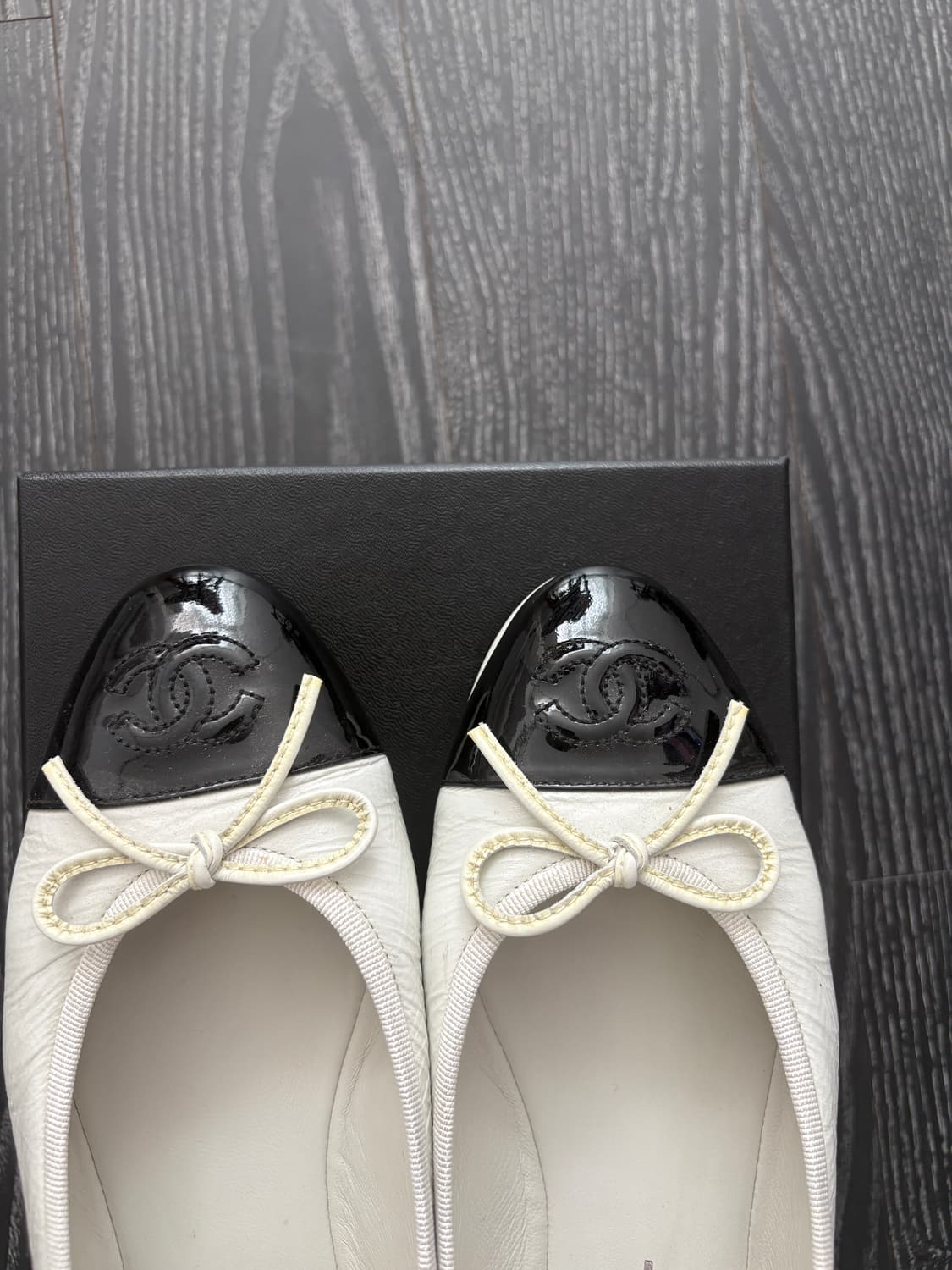 샤넬 발레리나 플랫 에나멜 (37.5) 상품이미지2