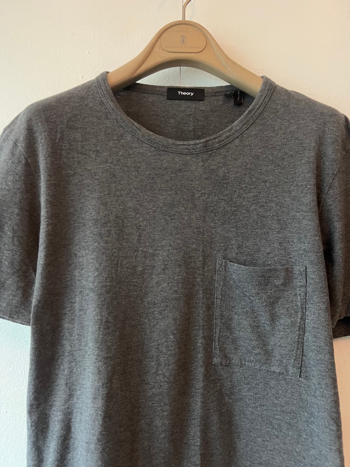 띠어리 남성 차콜그레이 코튼반팔티셔츠 라운드티셔츠 상품이미지1