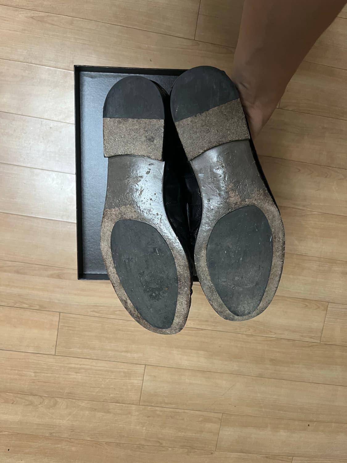 더로우 the row eel 일스킨 소프트로퍼 상품이미지2