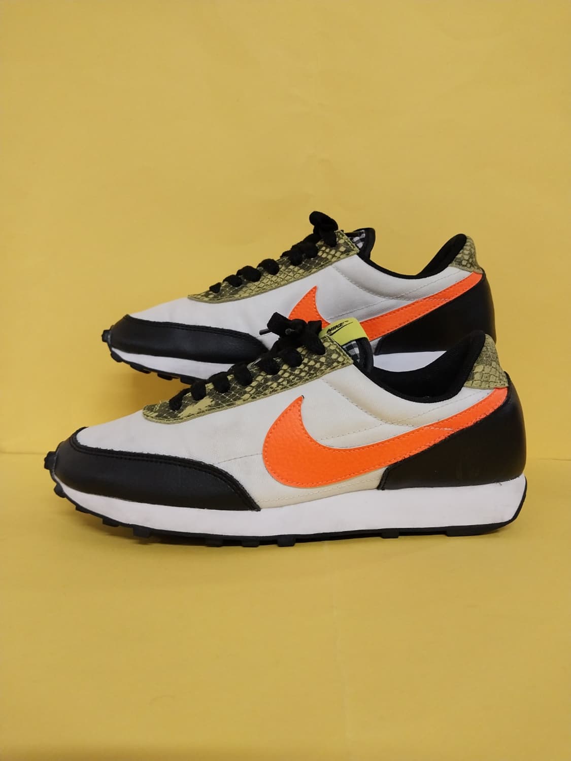 여성 나이키 데이브레이크 토탈 오렌지블랙 운동화 (240) 상품이미지1