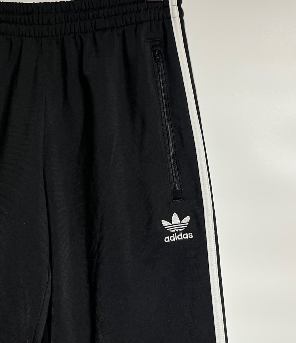 아디다스 파이어버드 검흰 트랙팬츠 아딜레늄 S 상품이미지4