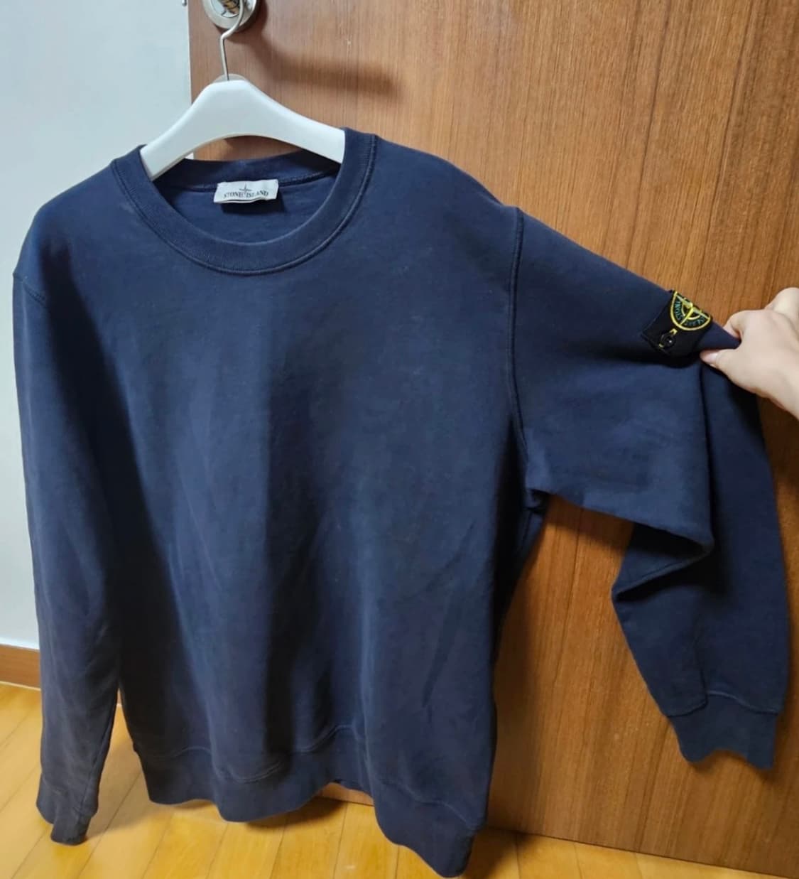 스톤 아일랜드 맨투맨 23fw 제품 xxl(2xl) 상품이미지2