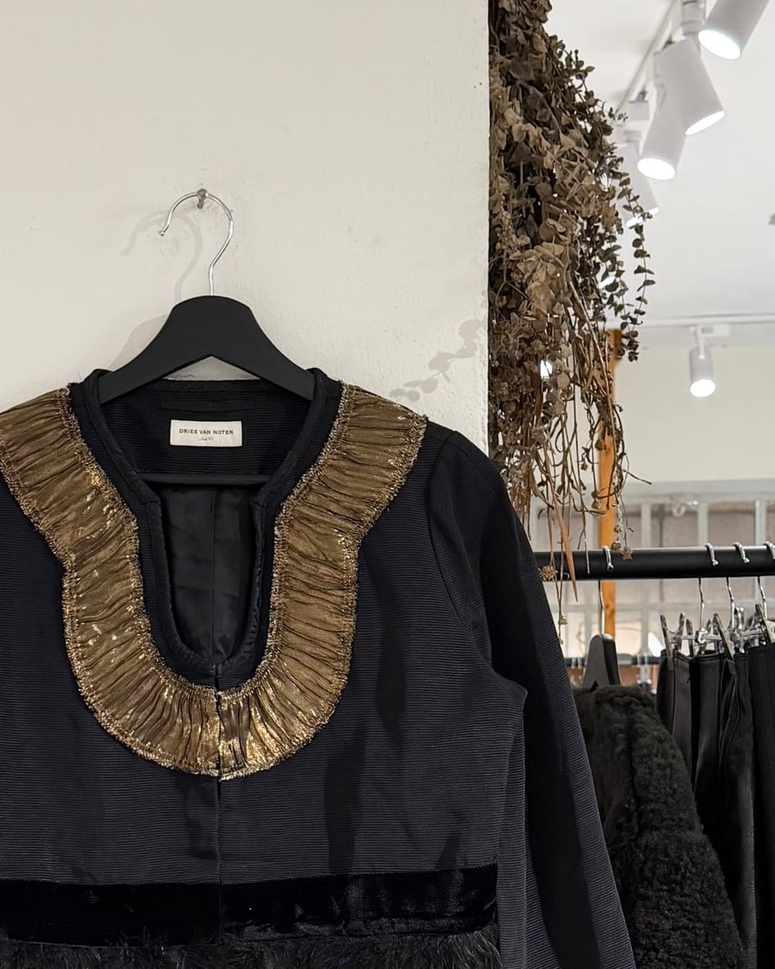 드리스 반 노튼 블랙 패더 골드게더링 자켓 상품이미지3