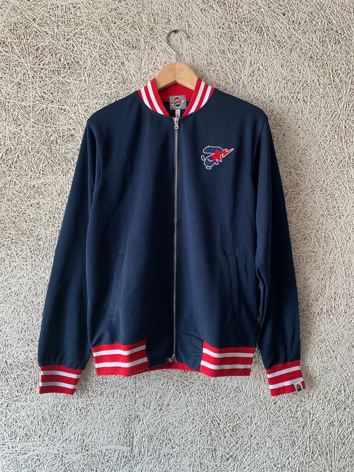 베이프 올드 모델 짚업 상품이미지1