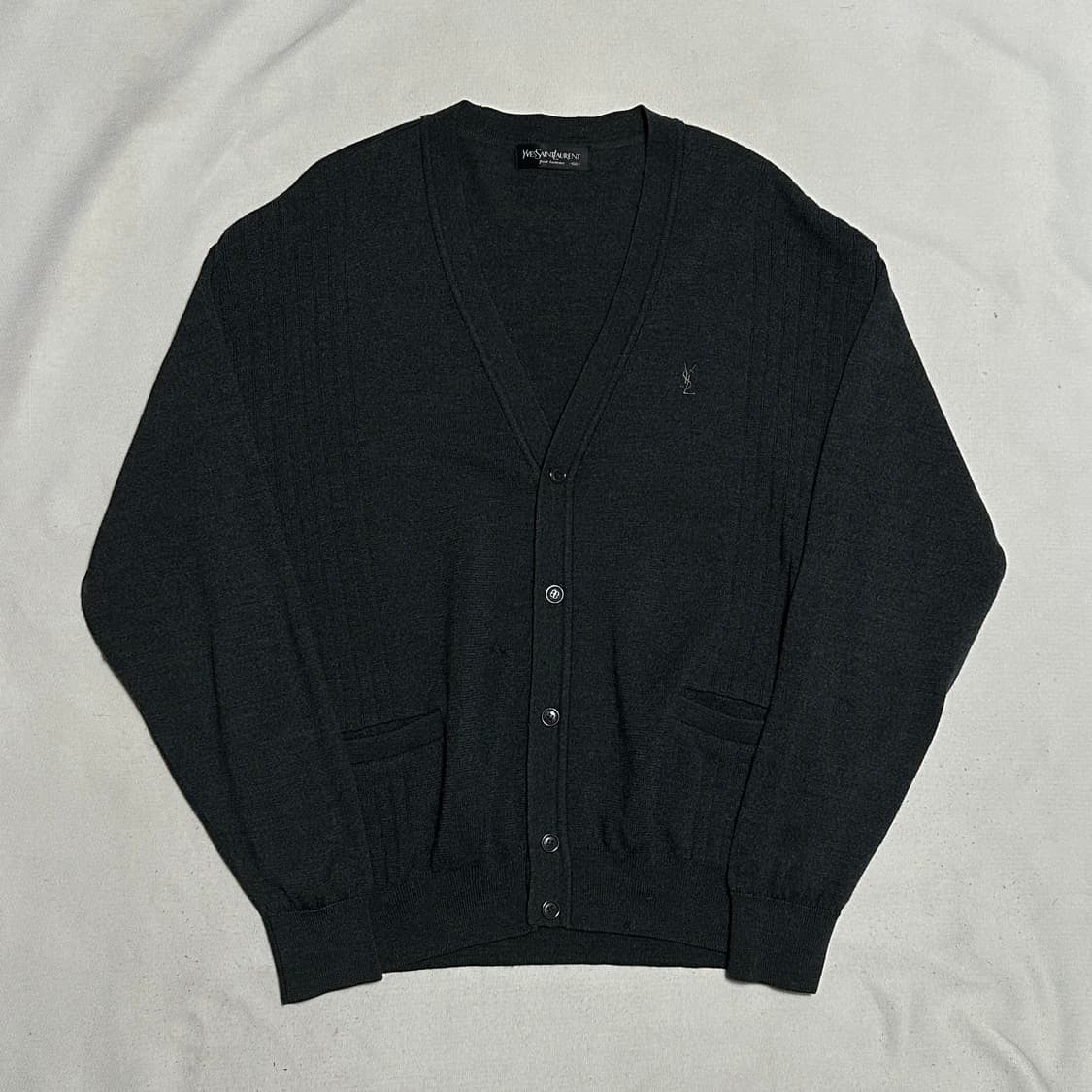 100 입생로랑 울 브이넥 차콜 가디건 상품이미지2