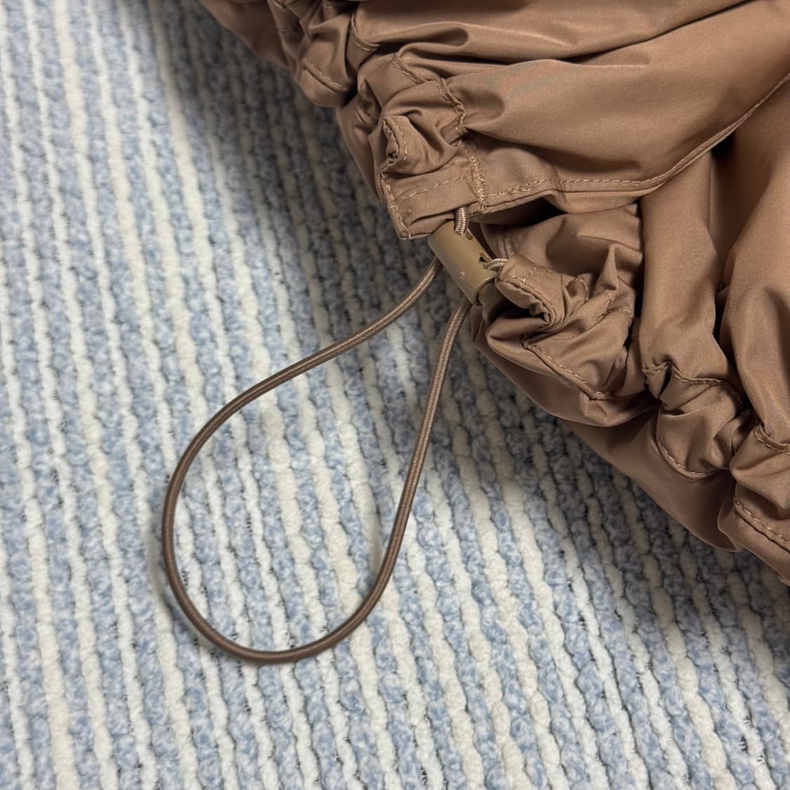 cos 코스 커피베이지 패딩 질레 (여성용) 상품이미지6