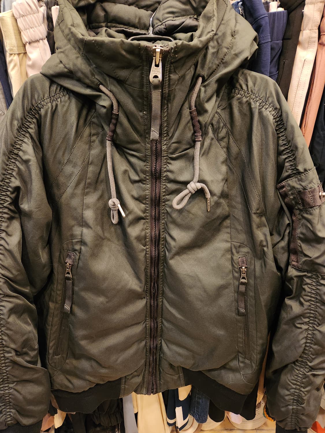 시리즈 다운점퍼  상품이미지1