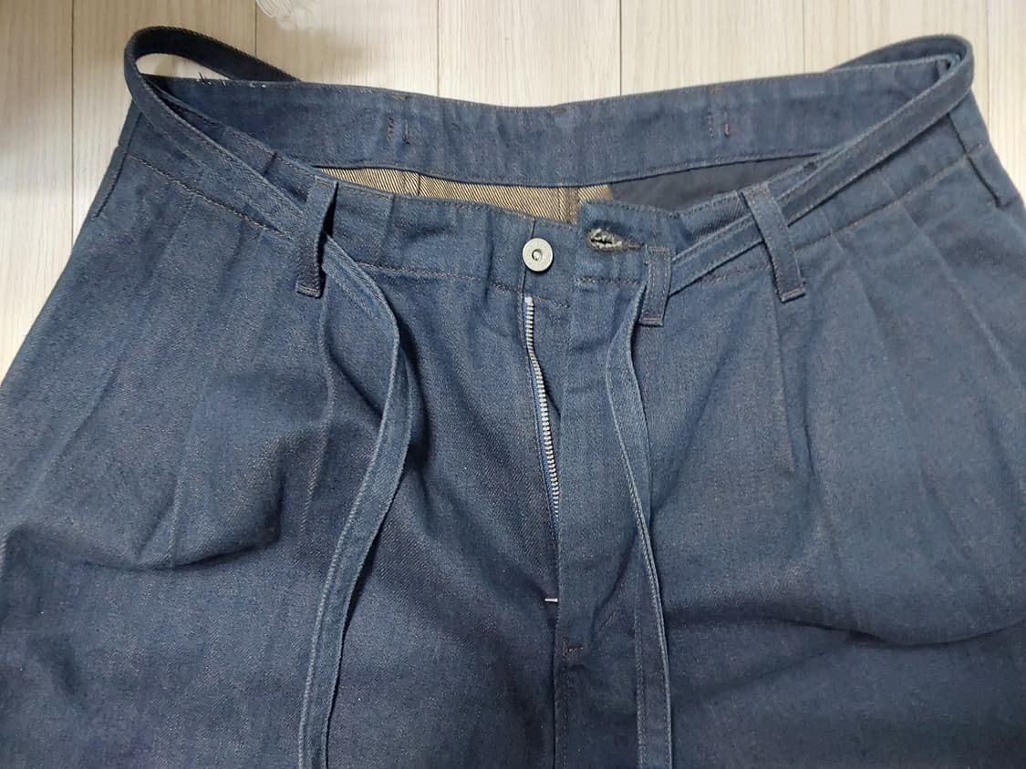 자라 x 소시오츠키 와이드 핏 플리츠 데님 상품이미지3