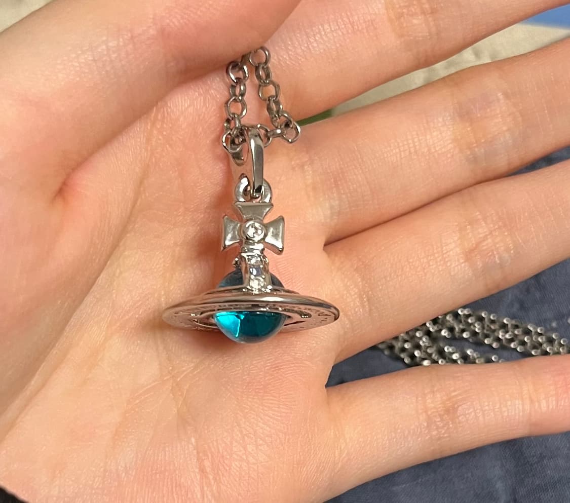 비비안웨스트우드 그린블루 orb 목걸이 상품이미지4