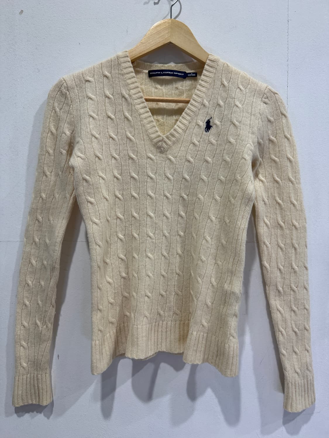 랄프로렌 아이보리 케이블 브이넥 니트 S 상품이미지1