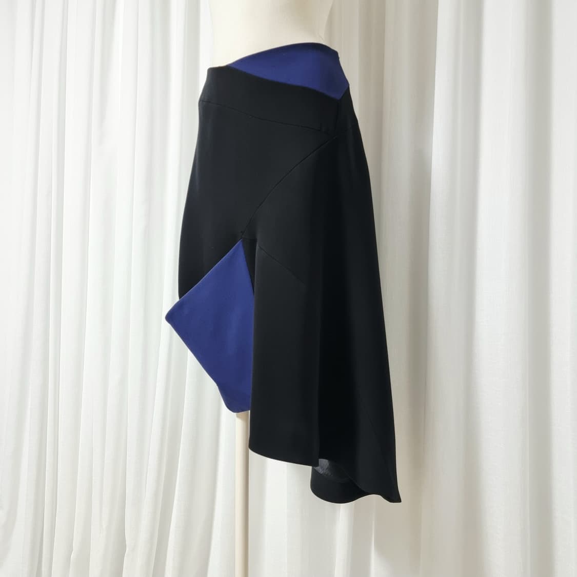 JW Anderson 컬러블록 웨이비 언발란스 스커트 (UK8) 상태최상 상품이미지5