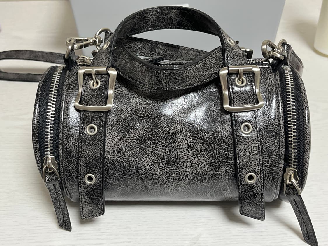 샌드뮤지엄 미니백 오크백 크랙블랙 상품이미지2