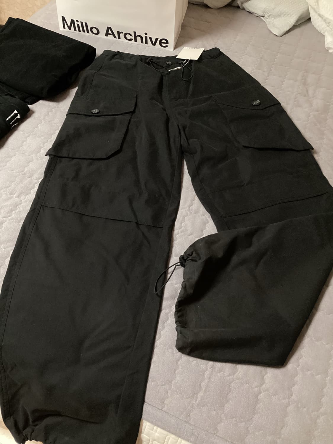 [새상품] 밀로 아카이브 와이드 카고 팬츠 블랙 상품이미지2