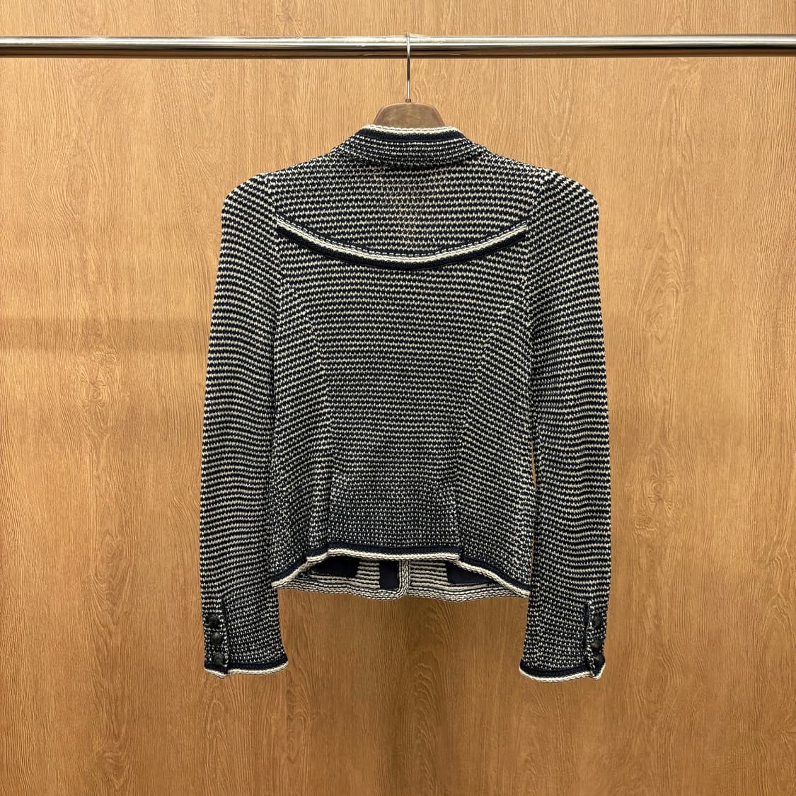 시스템 크롭 트위드 자켓 아이보리 배색 트리밍 요크 라인 디테일 네이비 상품이미지3