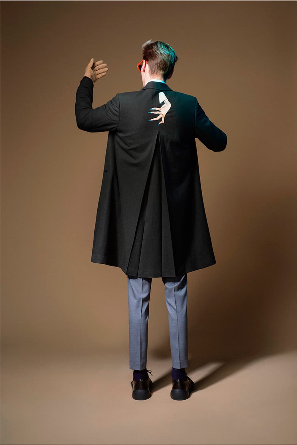 언더커버 15aw 디핸드 코트 (95~100) 상품이미지1