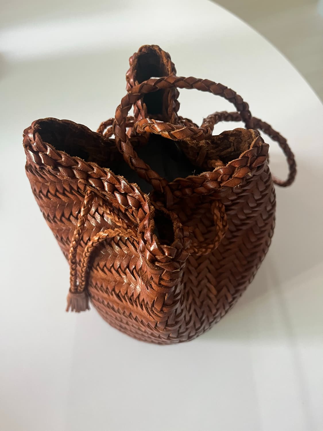 드래곤디퓨전 폼폼 더블 점프 버킷백 Tan 상품이미지1