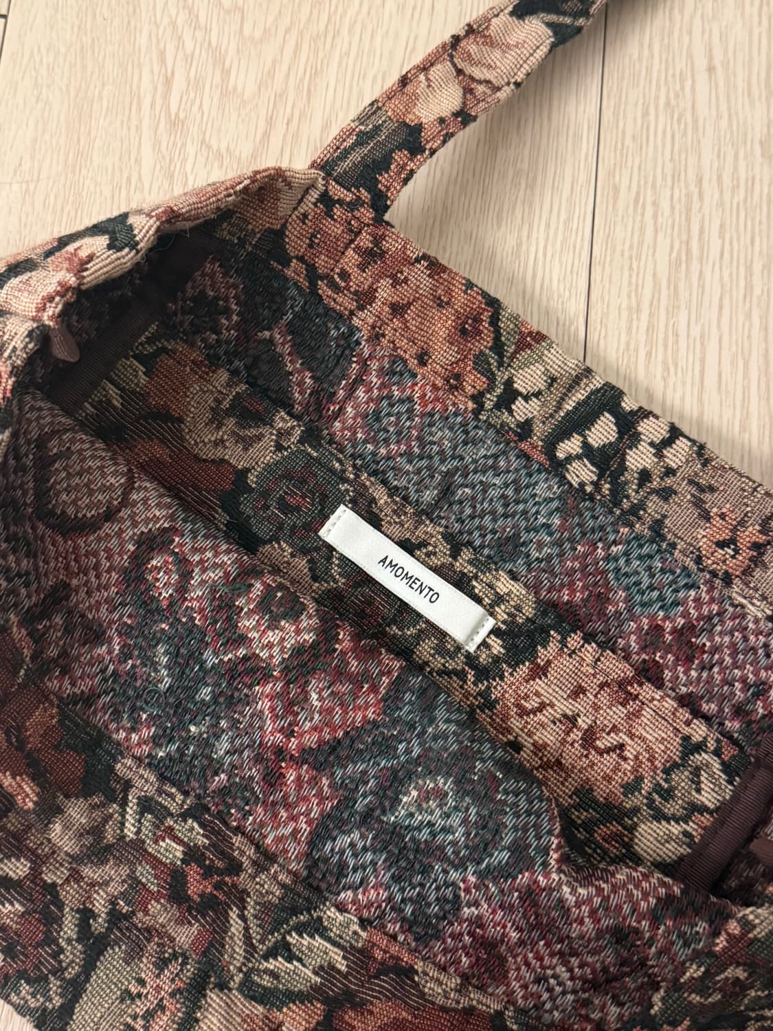 아모멘토 자카드 백 상품이미지1