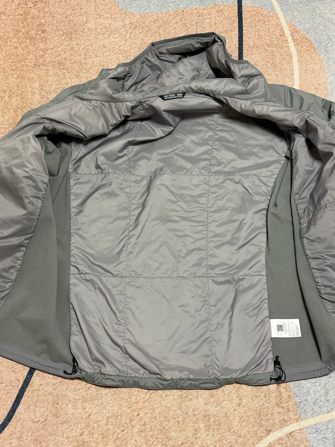 [XXL] 아크테릭스 아톰 LT 후디 경량패딩 보이드컬러 상품이미지5