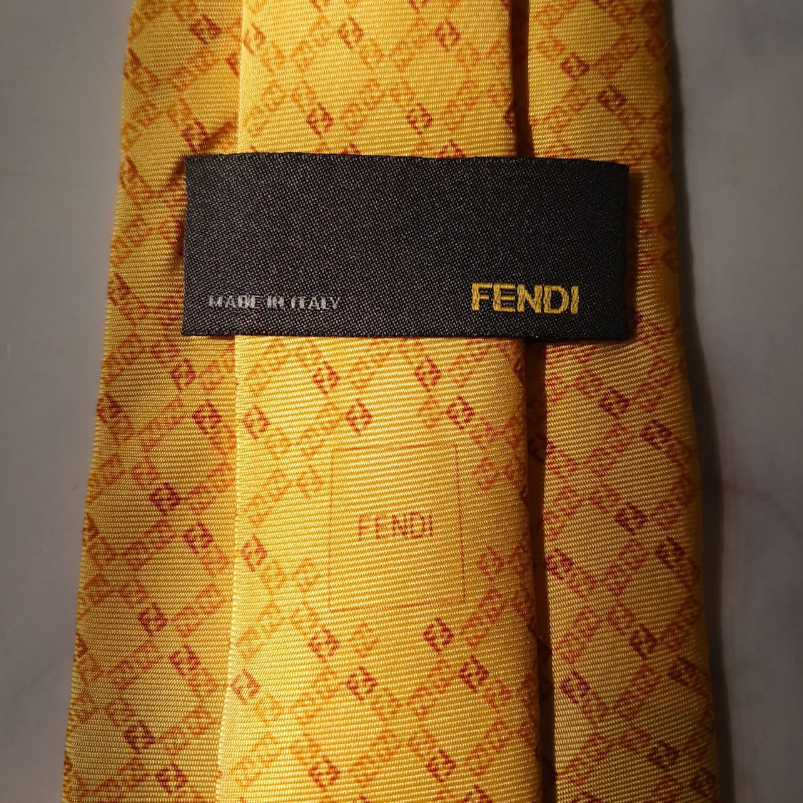 펜디 실크 옐로우 주카 로고 패턴 넥타이 9cm A+~A등급 E755
 상품이미지8