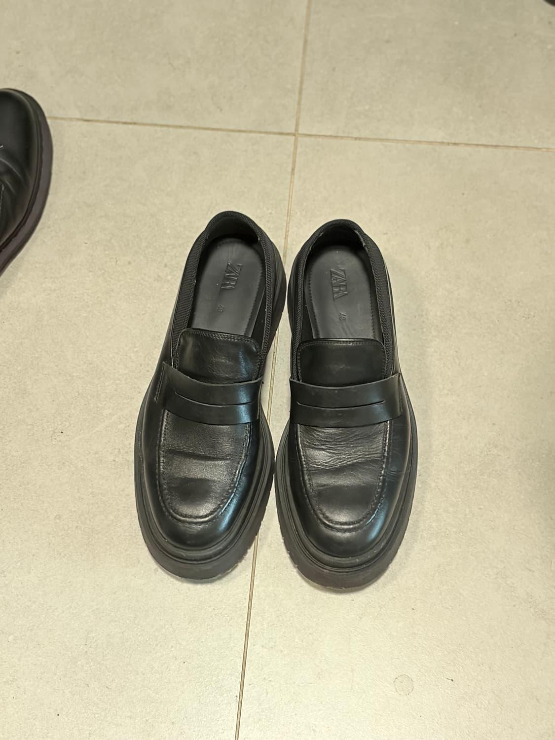 자라(ZARA) 남성 청키 로퍼 블랙 상품이미지4