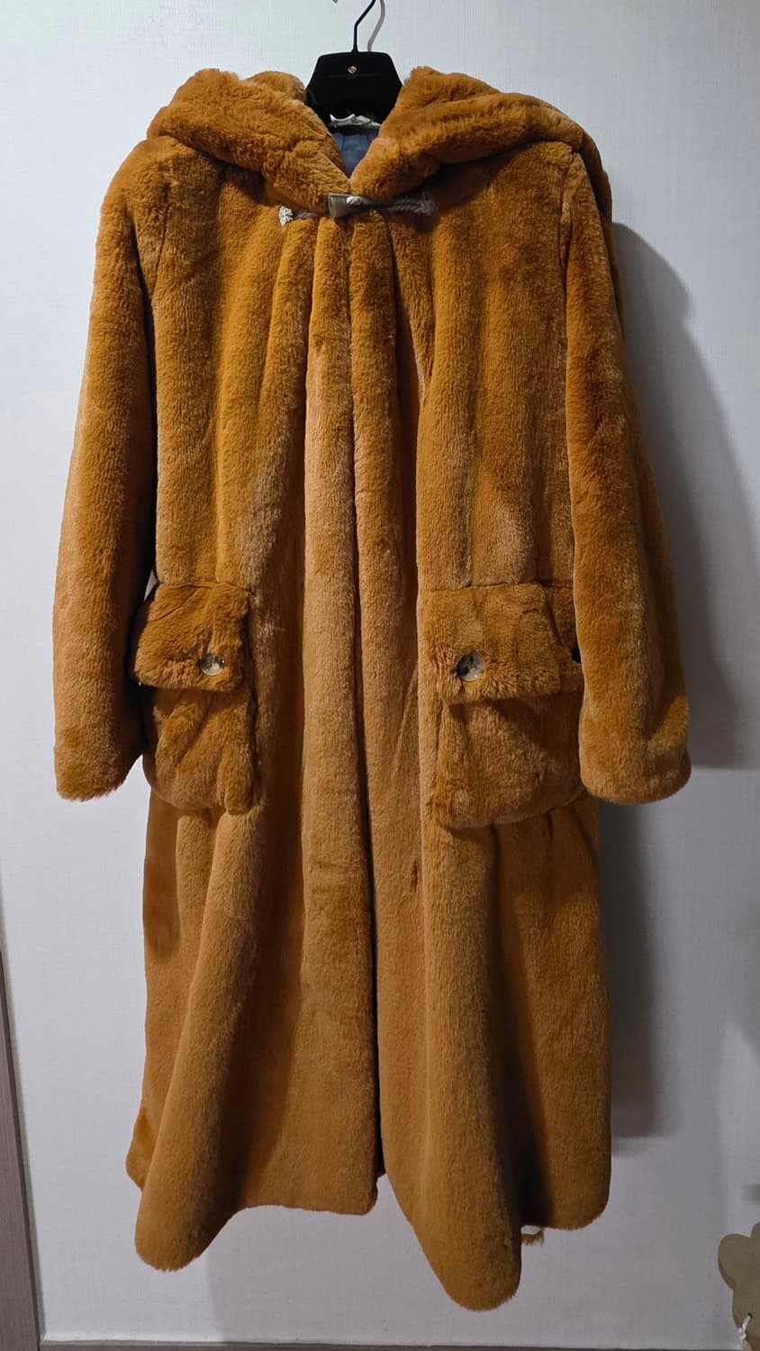 골든구스 모피 후드 롱코트 상품이미지1