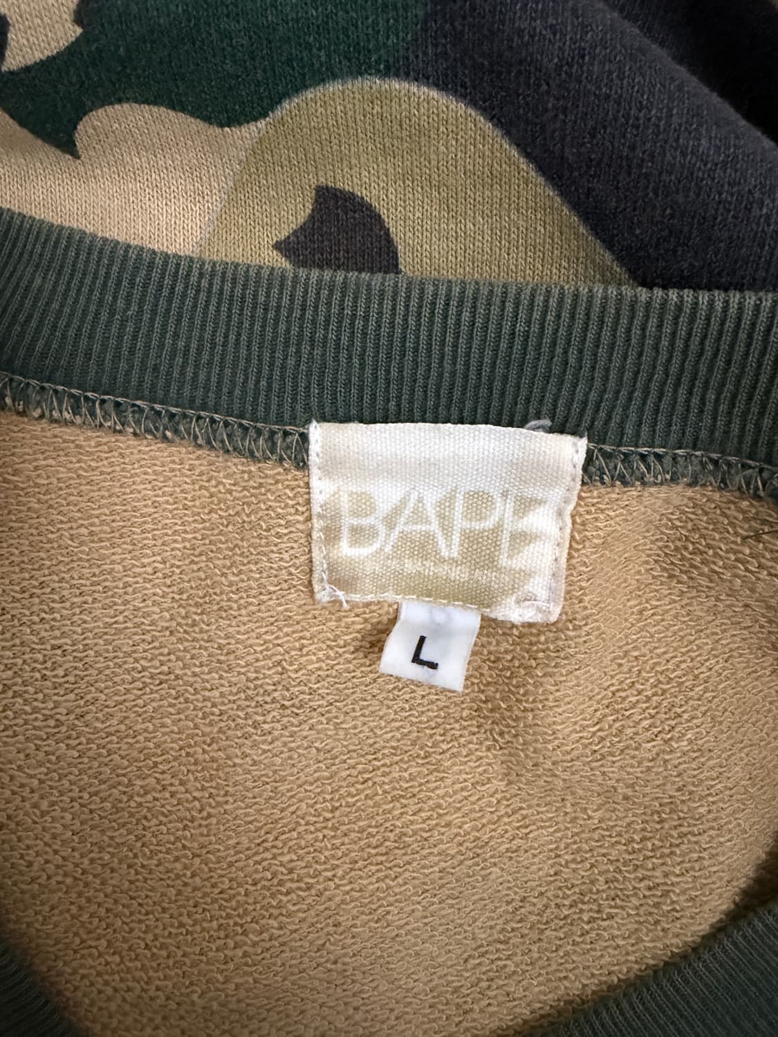 og bape x kaws 크레이지 카모 티셔츠 상품이미지6