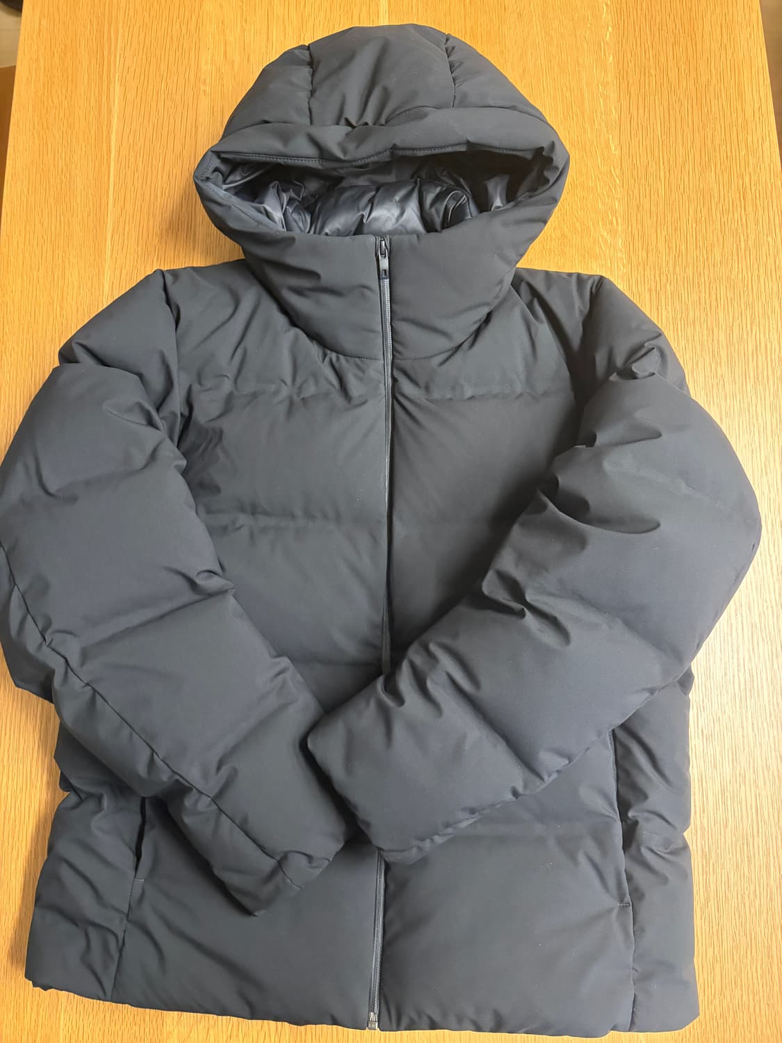 유니클로 심리스 다운 파카 상품이미지4