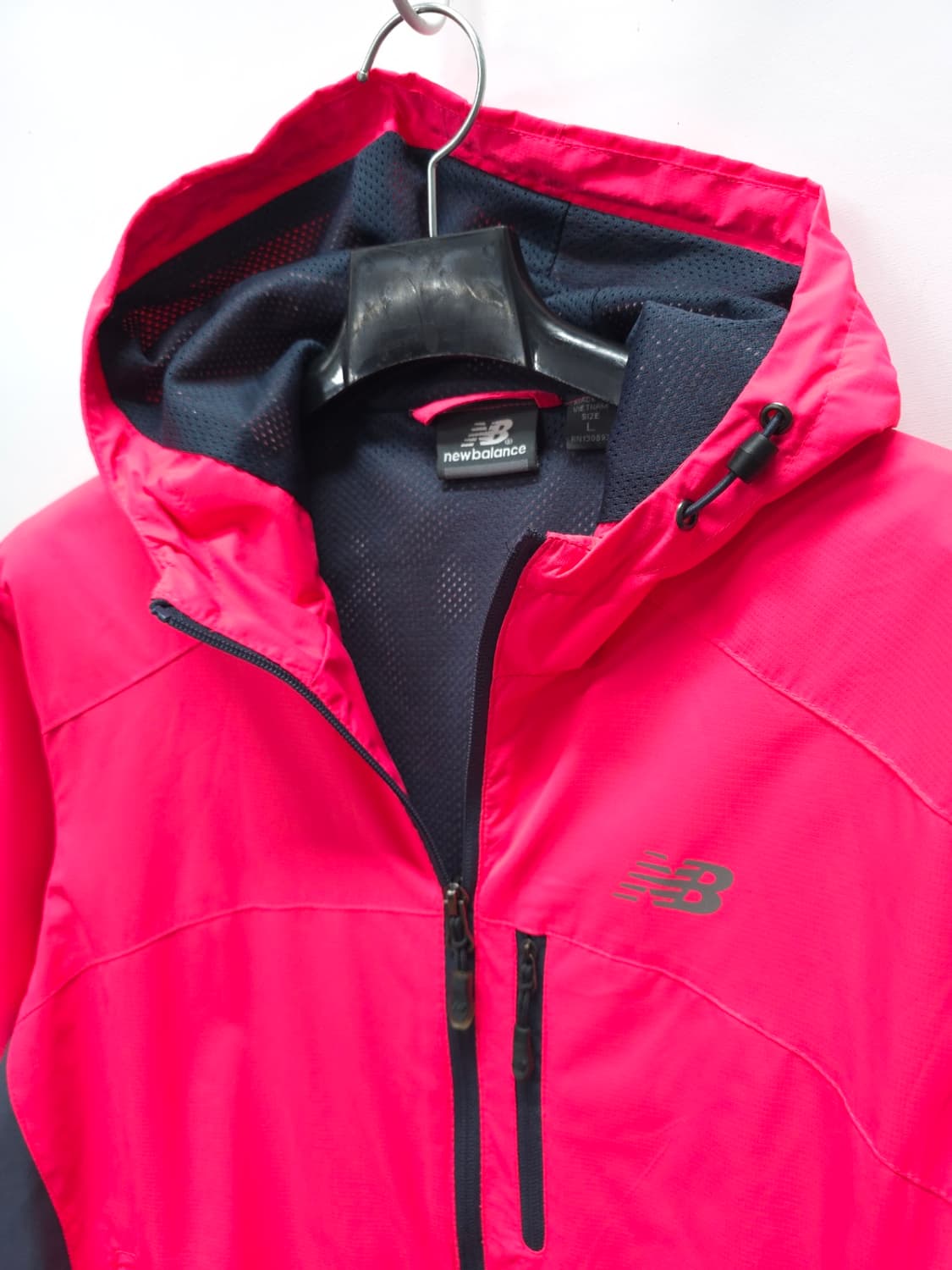 ​뉴발란스 여성 화사한 배색 바람막이 자켓 (66~77) 상품이미지9