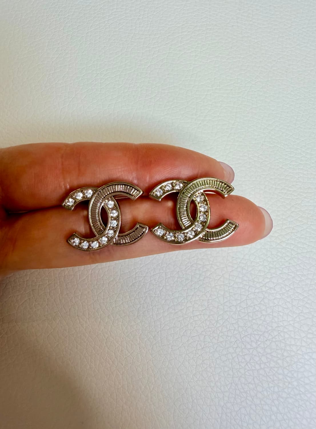 샤넬 샴페인골드 CC 언발장식 귀걸이 업사이클링 상품이미지2