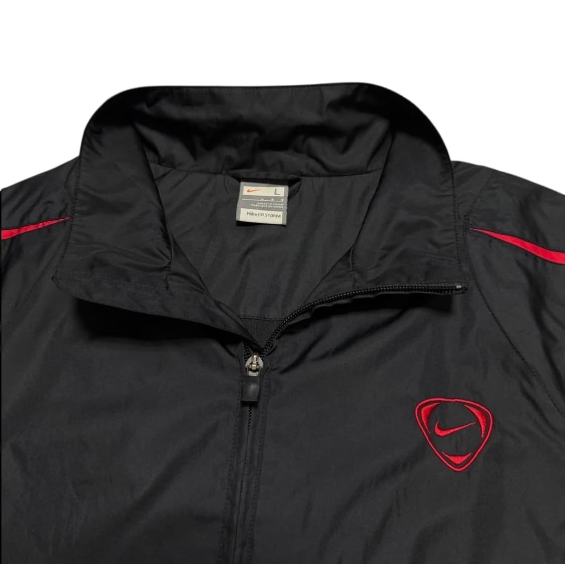 나이키 티엠포 바람막이 상품이미지2