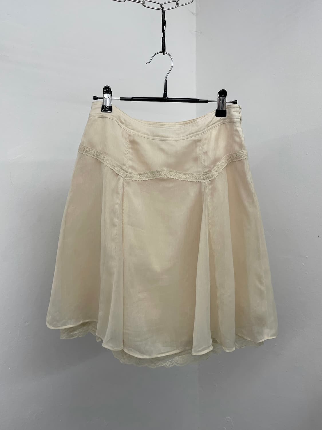 시어 크림 레이스 스커트 상품이미지1
