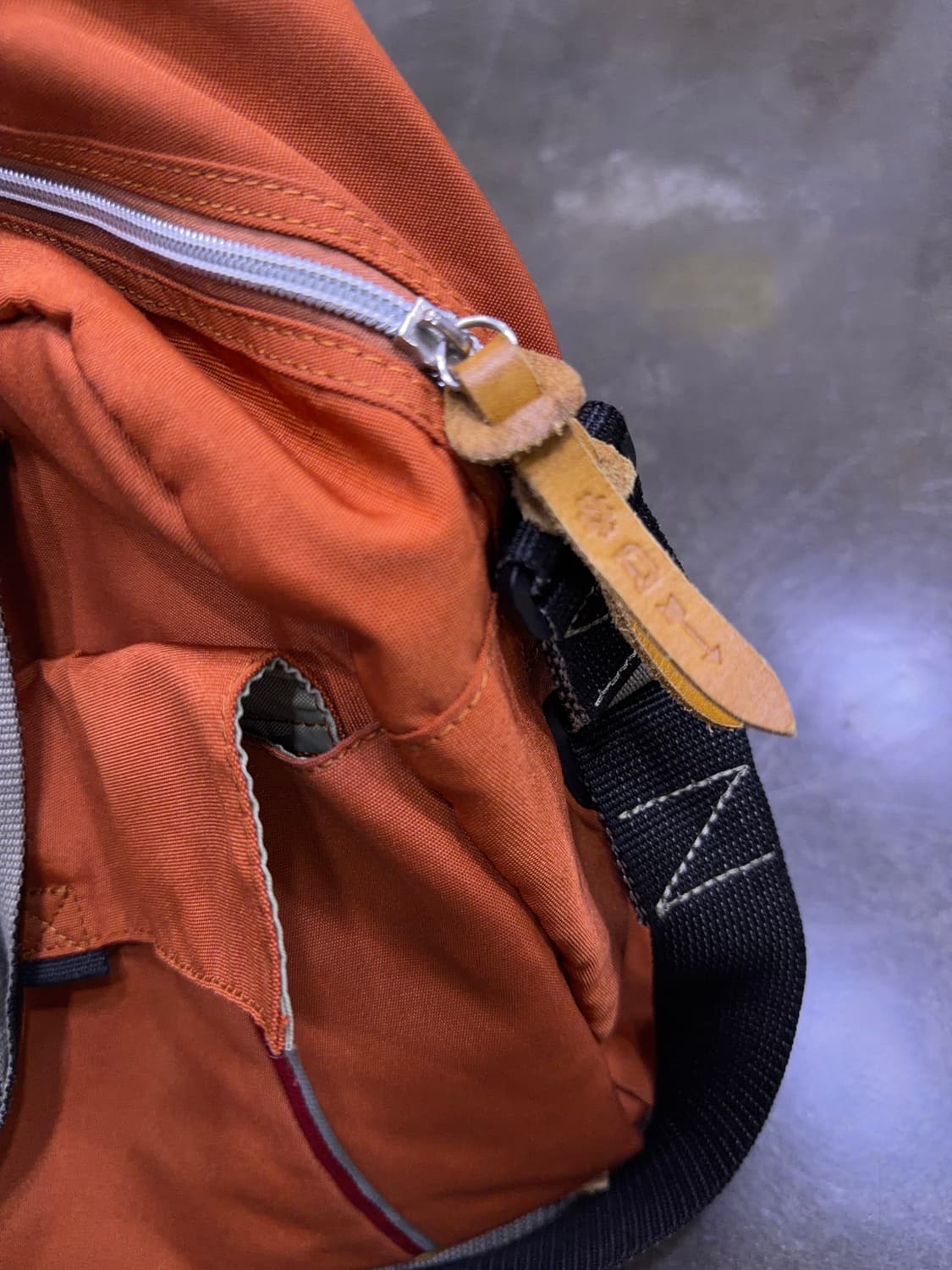 디젤 2way 유틸리티 멀티포켓 토트백 크로스백 상품이미지6