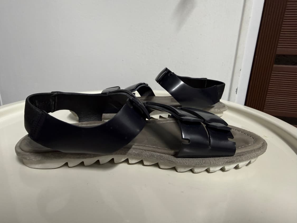 솔리드옴므 소가죽 블랙 스트랩 샌들 39 상품이미지4