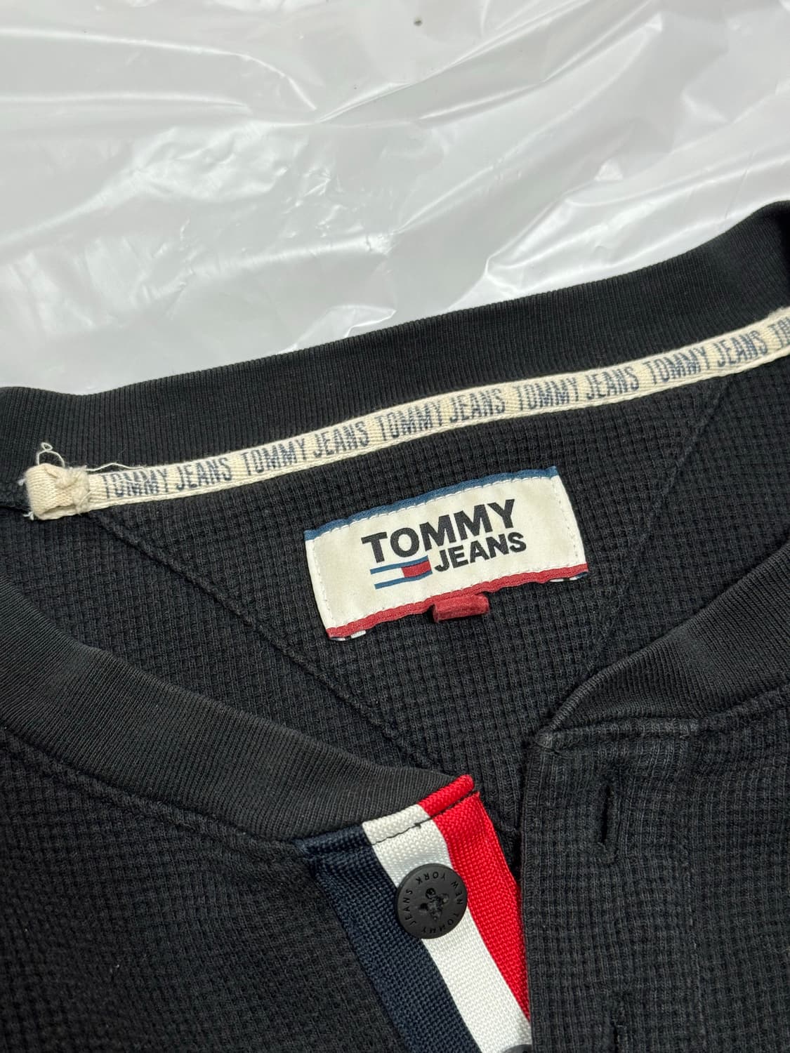 tommy jeans 타미 진스 헨리넥 와플 니트 상품이미지4