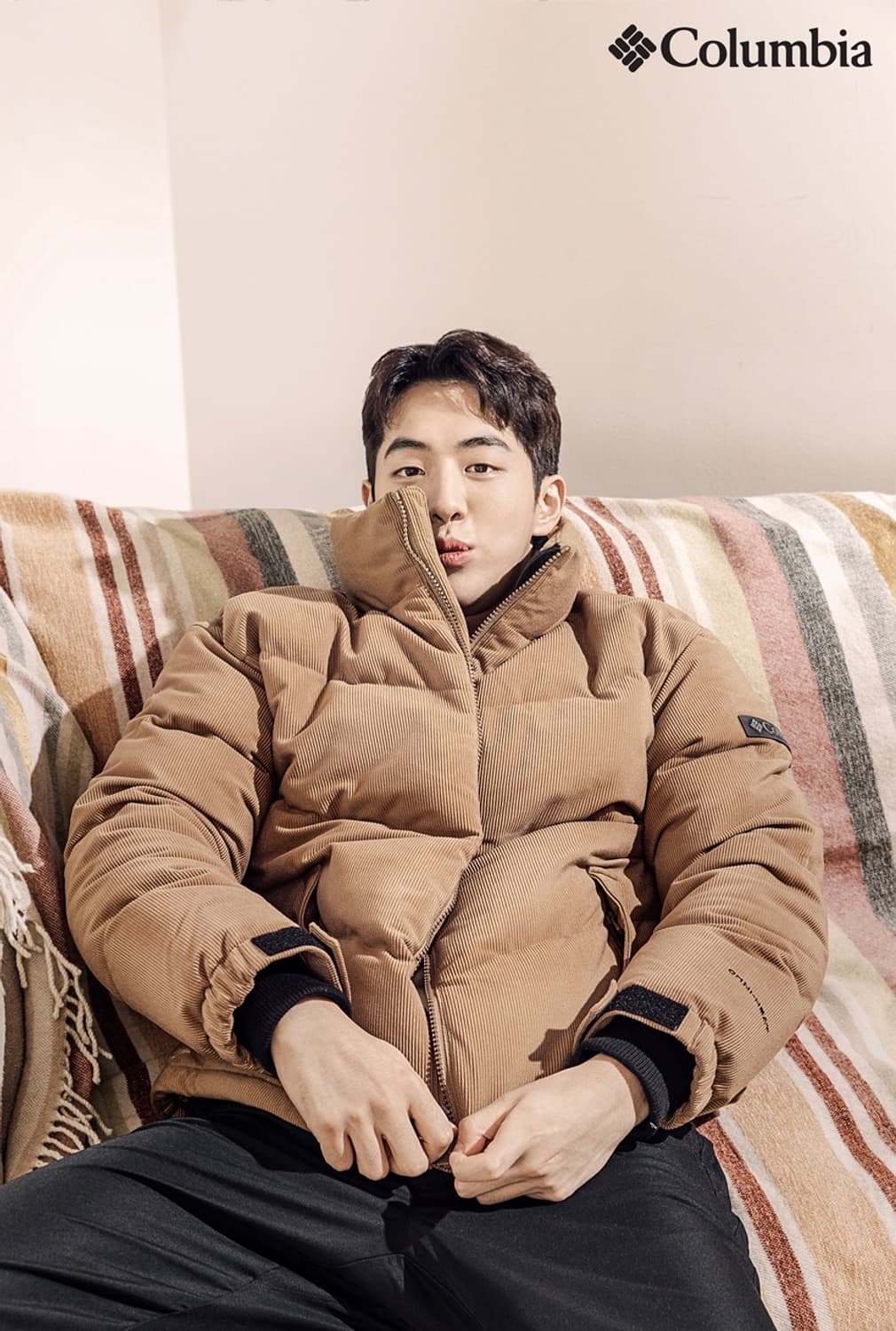 컬럼비아 잡스 스위프 구스다운 코듀로이 패딩 팝니다 상품이미지1