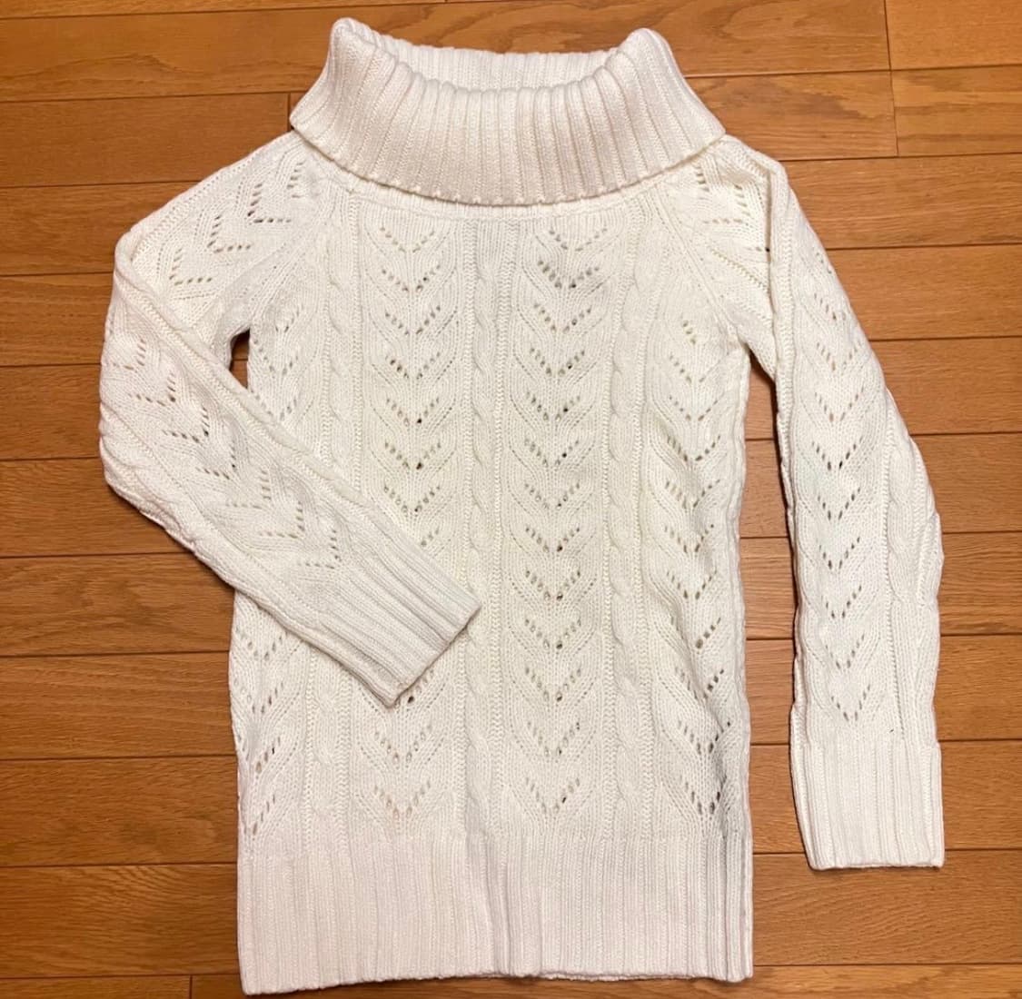 리즈리사 오프숄더 니트 상품이미지1