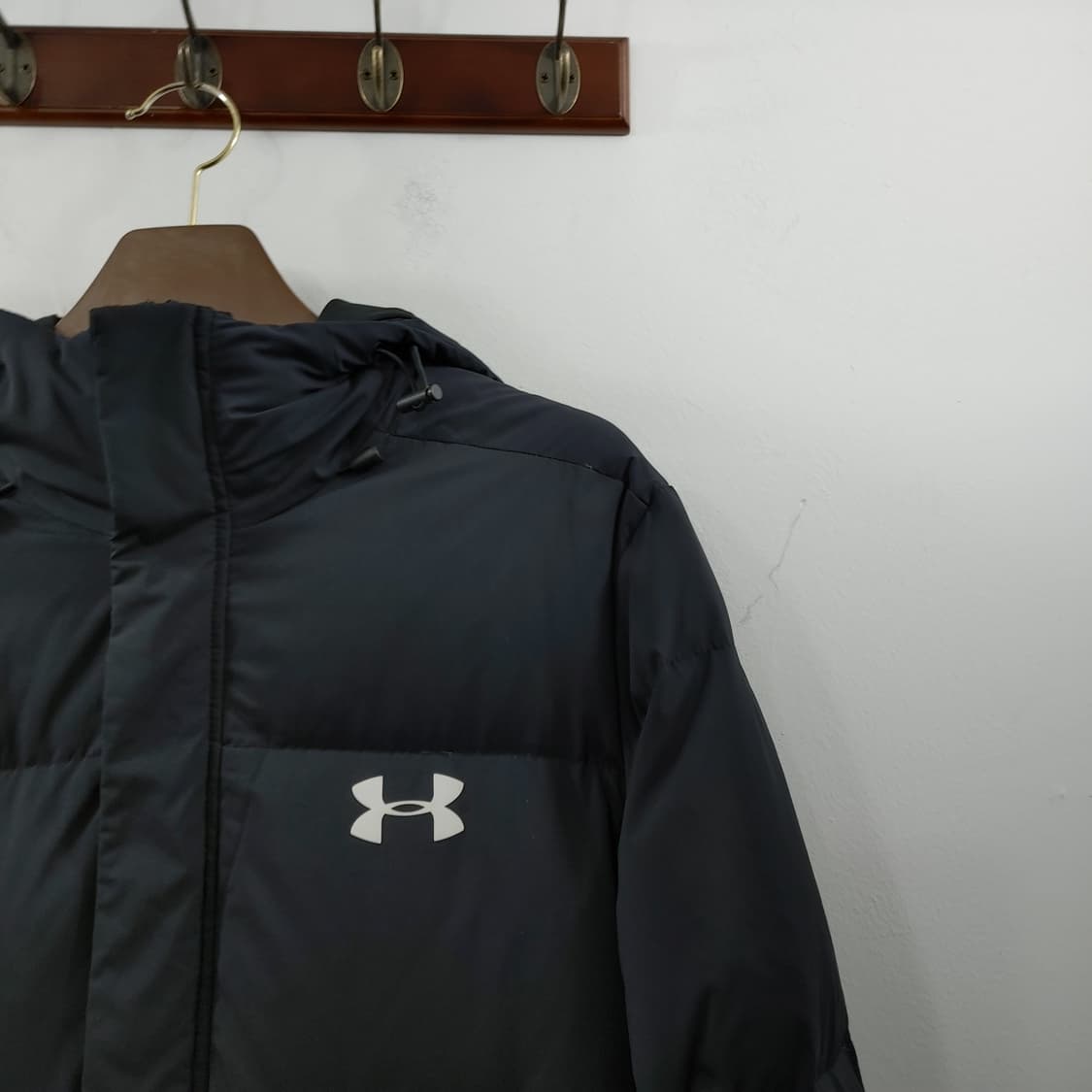 L 언더아머 남성 블랙 풀집업 롱패딩 덕다운 점퍼 상품이미지2