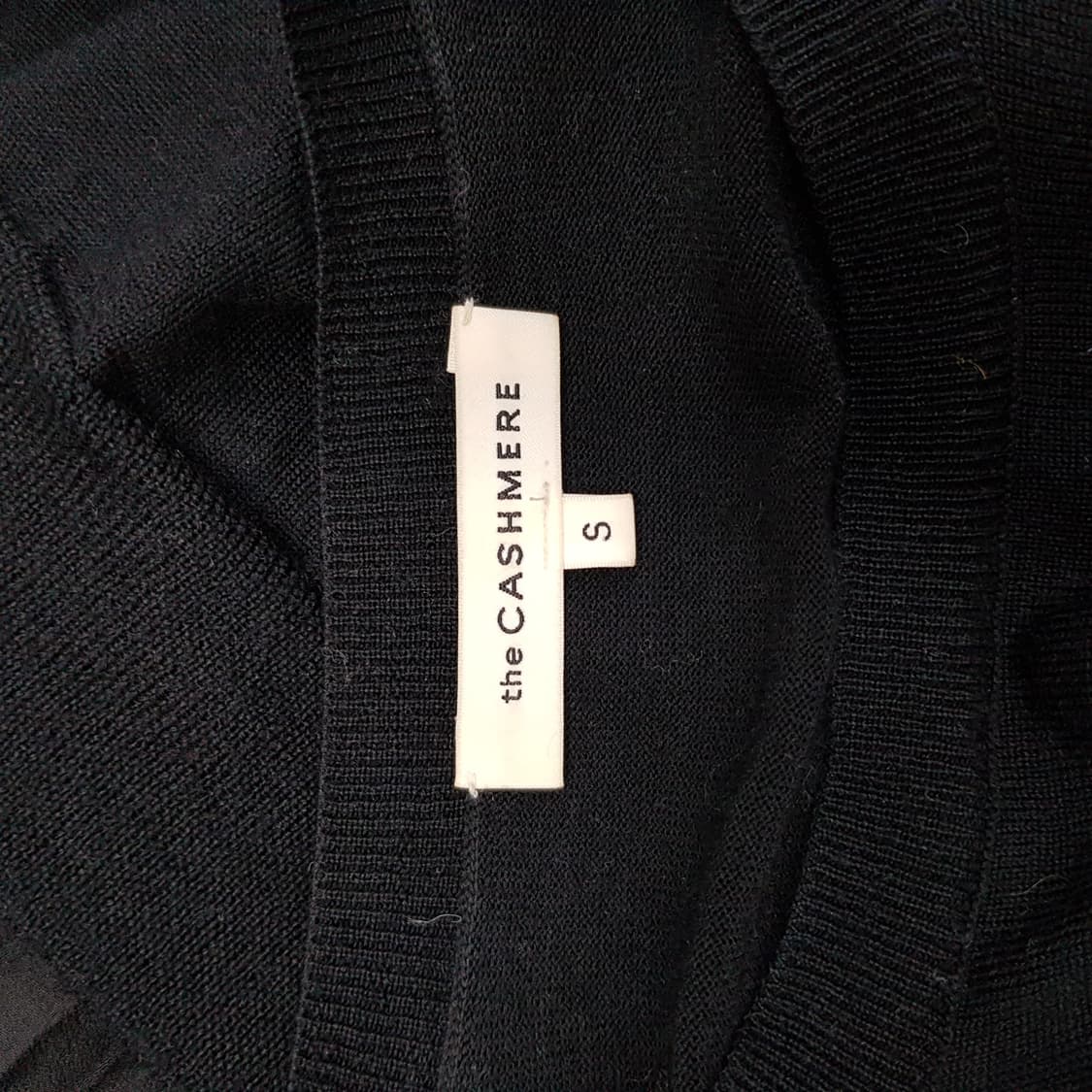 한섬 더캐시미어 2020 니트 플리츠 배색 원피스  S사이즈 상품이미지5