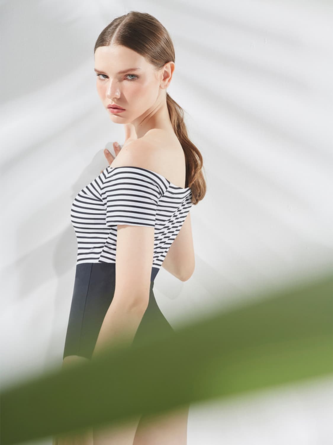 보헤미안블루 트루블랙 세일러 오프숄더 원피스 수영복 상품이미지2