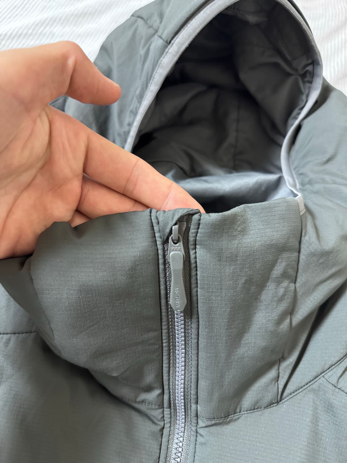 (S급) 아크테릭스 아톰 LT 후디 글리치 상품이미지7