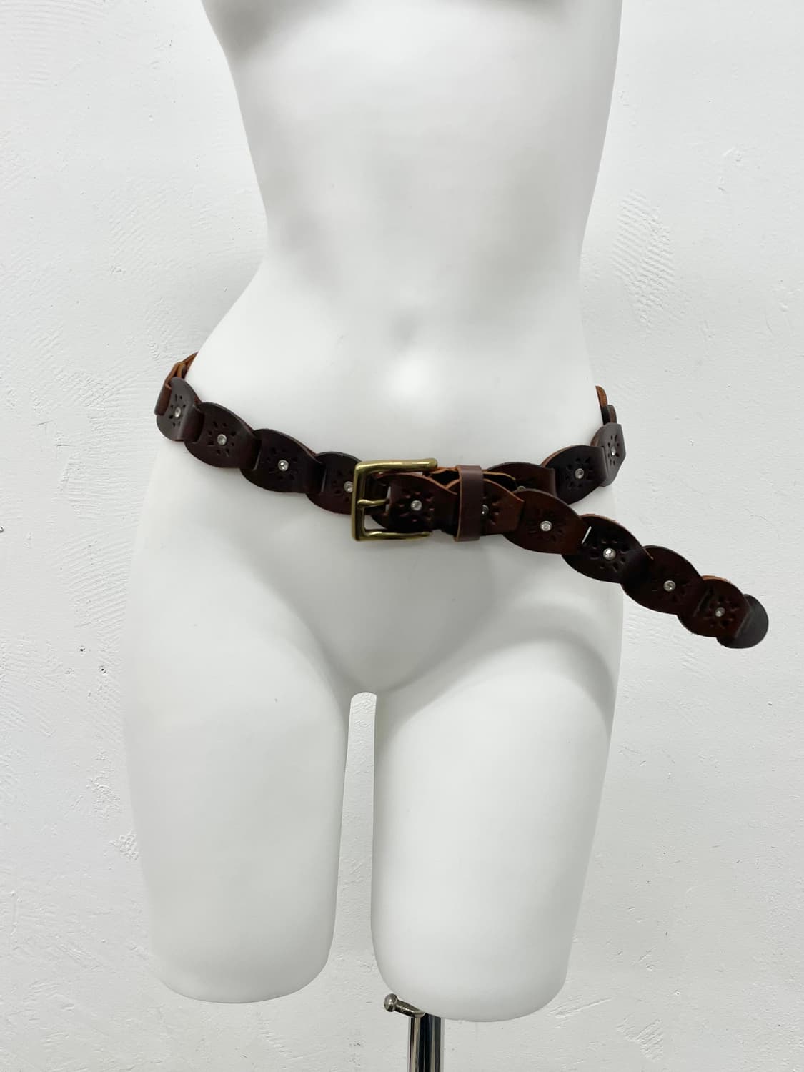 리얼레더 절개 디테일 큐빅 버클 벨트 상품이미지2