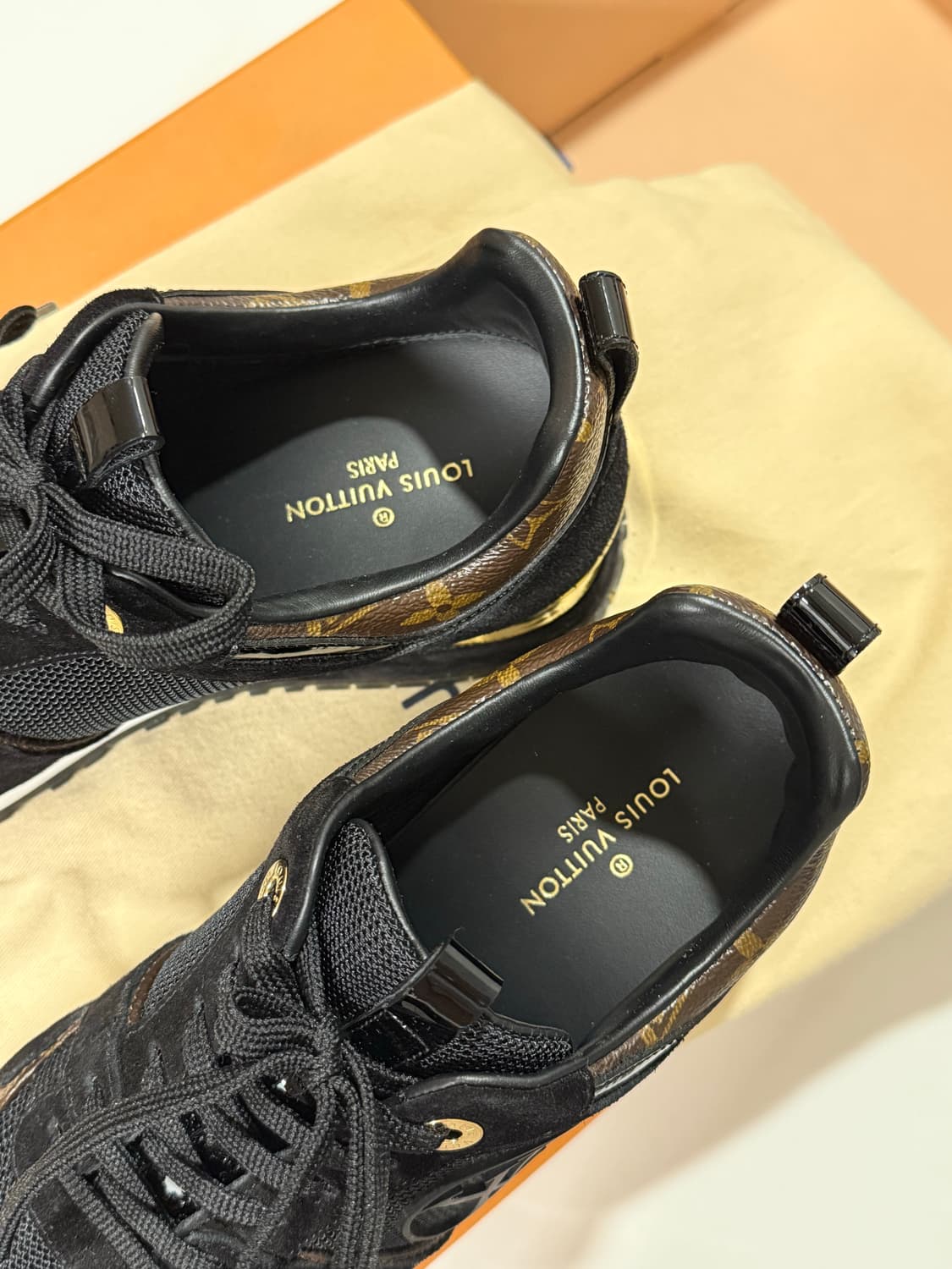 루이비통 런어웨이 블랙 모노그램 정품 225-230 상품이미지5