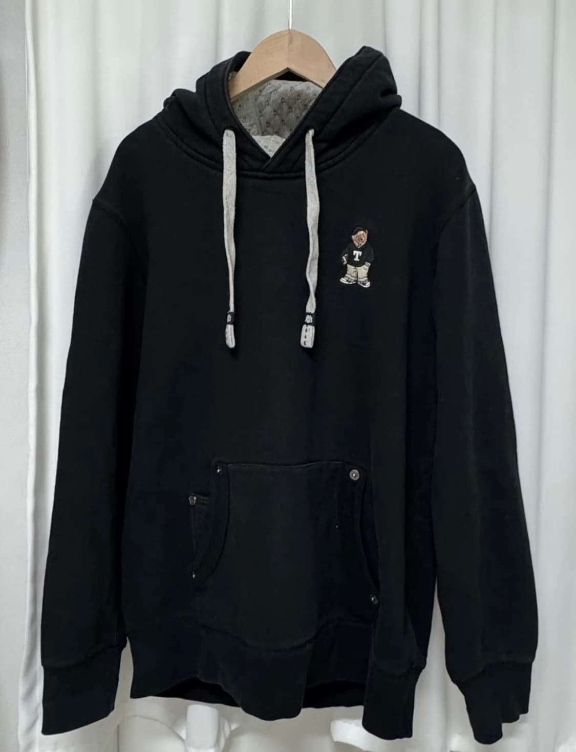 티니위니 기모 블랙 후드티 상품이미지1