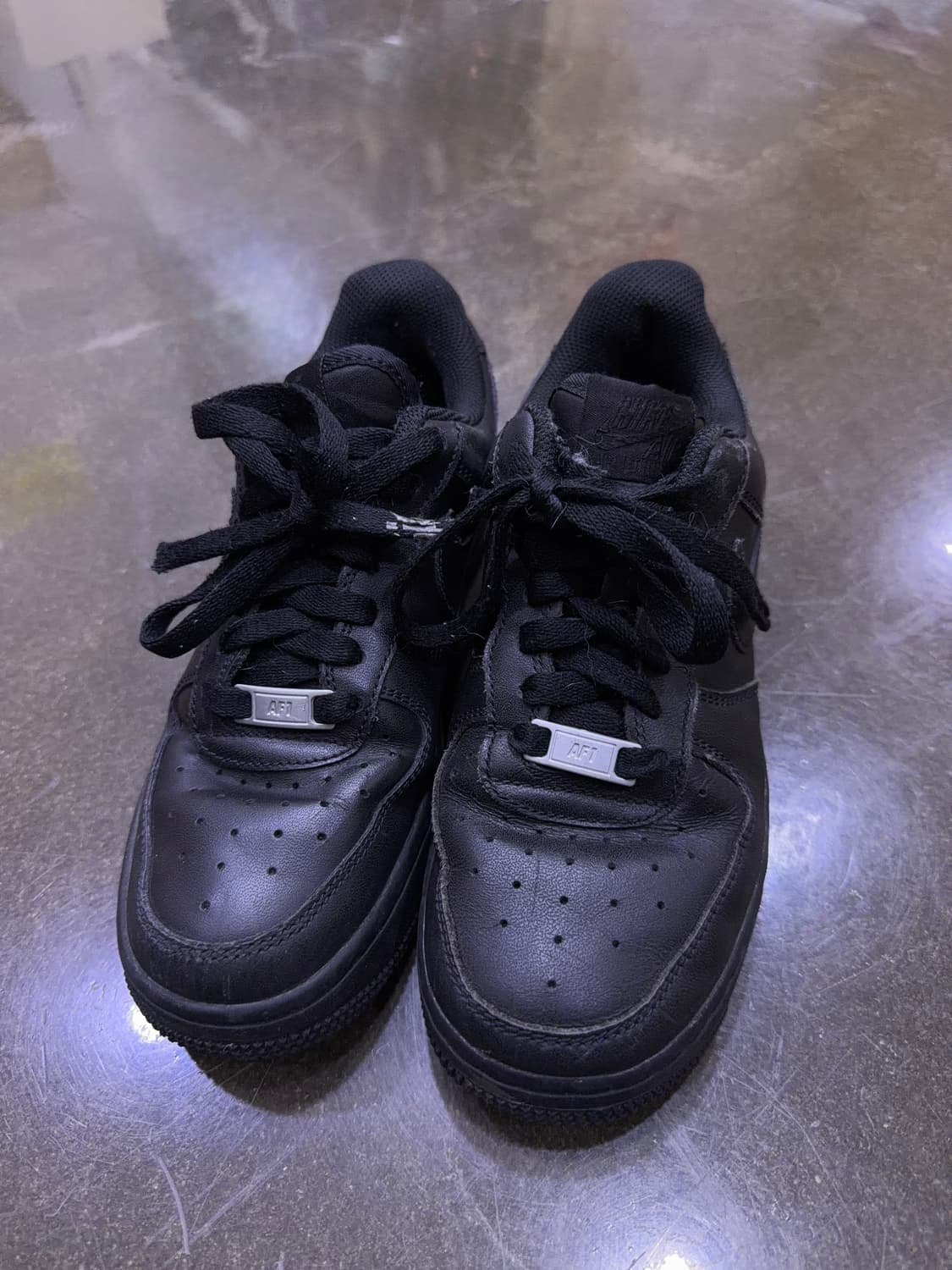 나이키 에어포스 1 07 트리플블랙 로우 235 상품이미지2