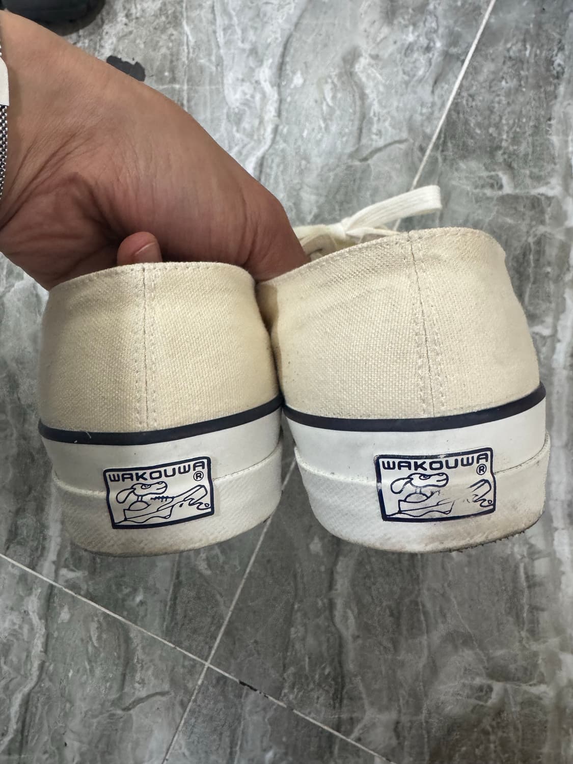 와쿠와 덱슈즈 오프화이트 270사이즈 판매합니다 상품이미지3