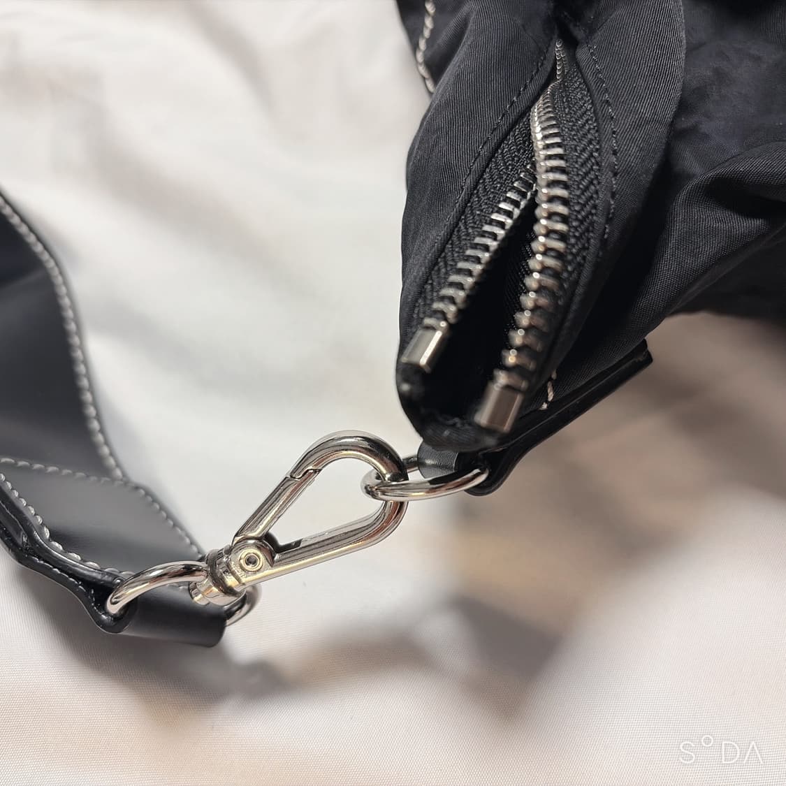 마뗑킴 패브릭 쇼퍼백 블랙 상품이미지6