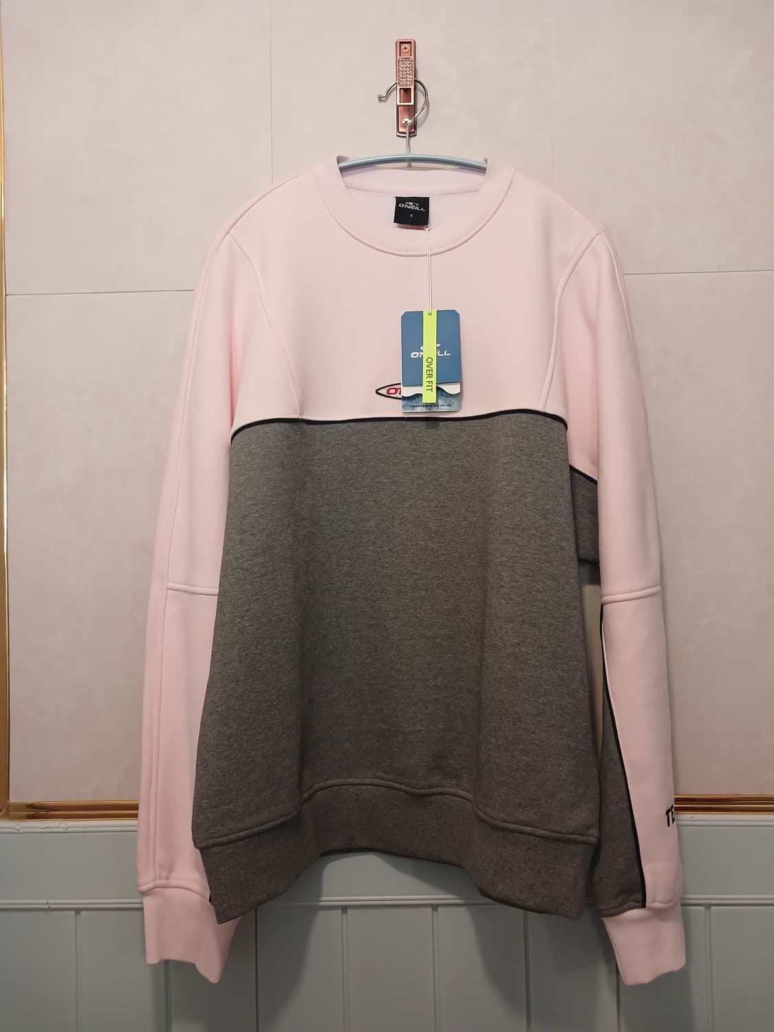 오닐 정품 여성 맨투맨 S 사이즈 (크게 나와서 M 까지도 가능요) 상품이미지2